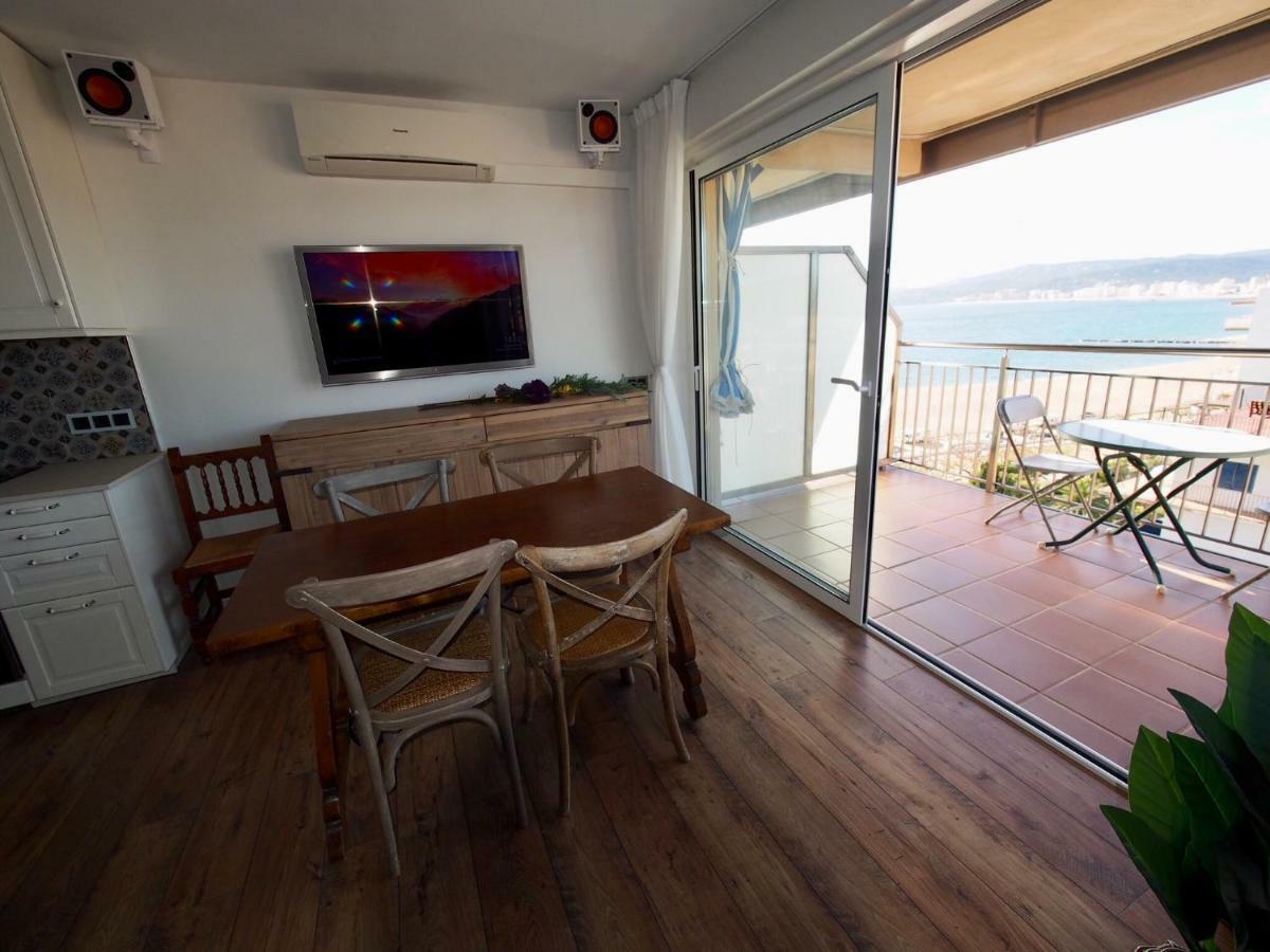 Seafront Apartment In Palamos Exterior photo